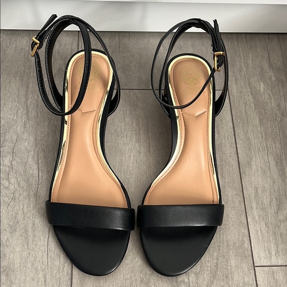 VINCE CAMUTO NWT Lylah Black Leather Ankle Strap Heel Sandal, Size 8/39 - Picture 6 of 15